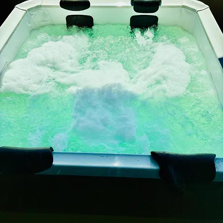 Penthouse Jacuzzi Seaview Apartment Makarska
