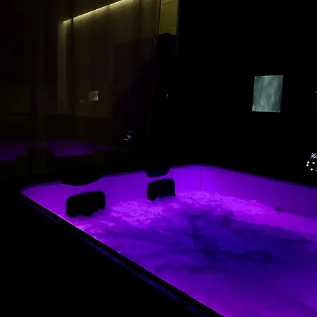 Penthouse Jacuzzi Seaview Apartment
