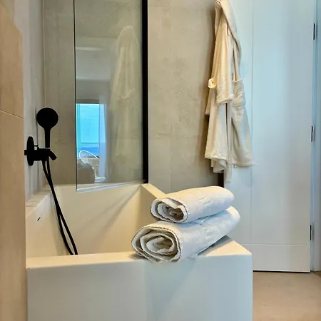 Penthouse Jacuzzi Seaview Apartment